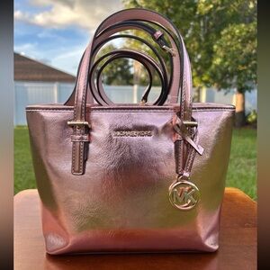 New Michael Kors metallic pink tote bag w/ detachable, adjustable strap